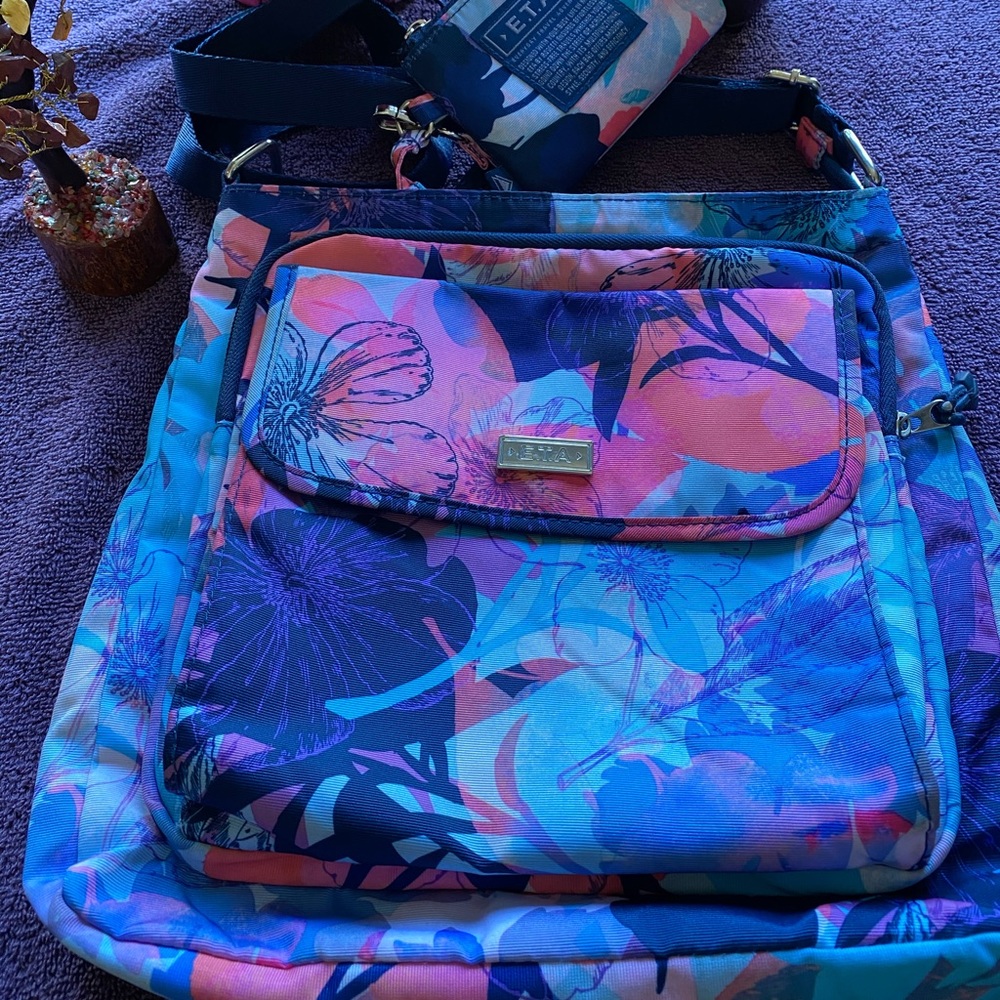 E.T.A Ladies Sling/ Shoulder Bag - Slightly Used